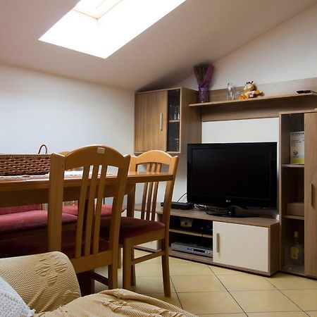 Apartment Perc Koper Buitenkant foto