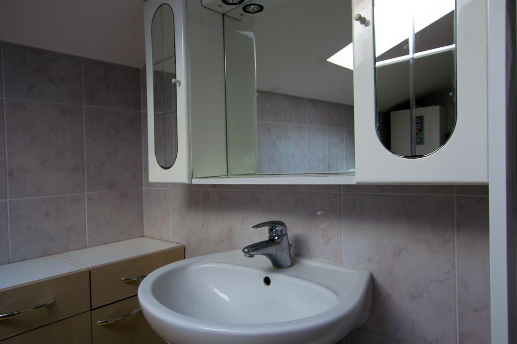 Apartment Perc Koper Buitenkant foto