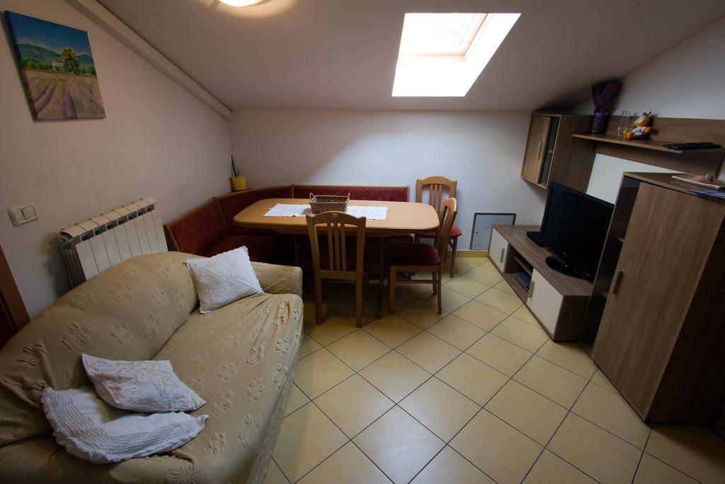Apartment Perc Koper Buitenkant foto